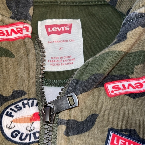 ✨ Rare Levi’s Camo Patch Hoodie 2T | Limited Edition | Worn Once - Picture 8 of 10